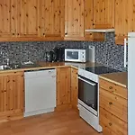 6 Person In * Aukra